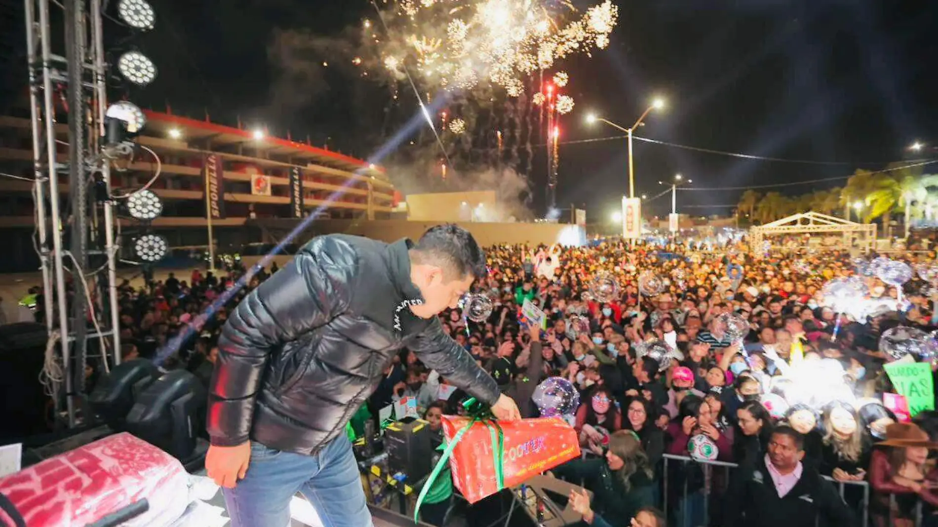 Banda Adictiva en posada navideña (3)